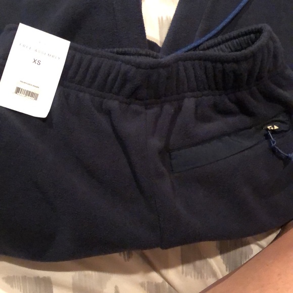 NWT Free Assembly fleece joggers navy blue size Extra small - Picture 2 of 5